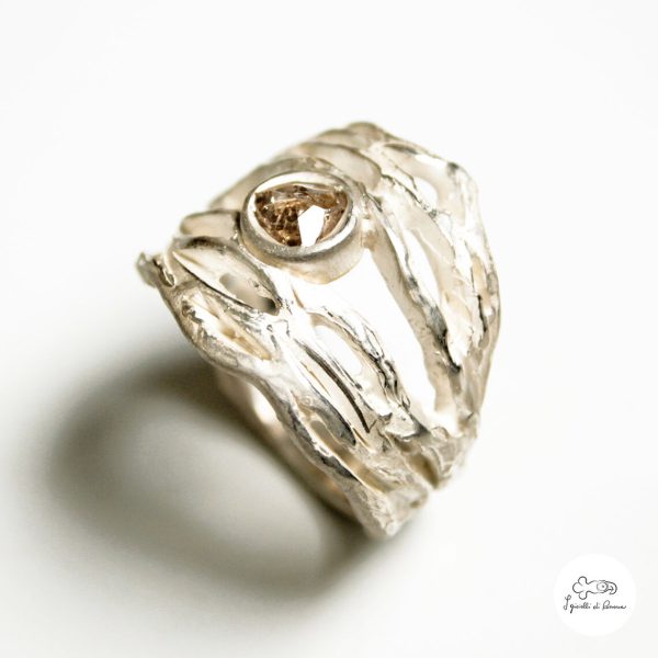 anello in argento con diamante tagliato a rosa 00