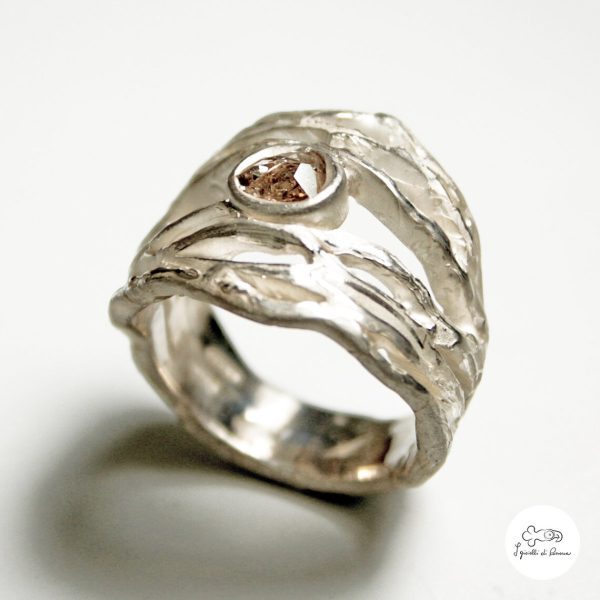 anello in argento con diamante tagliato a rosa 02