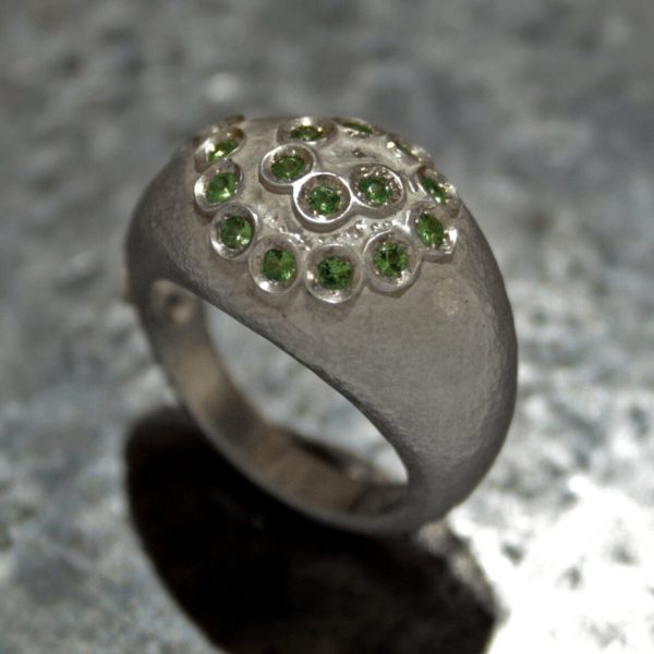 Anello in argento con tsavorite 02