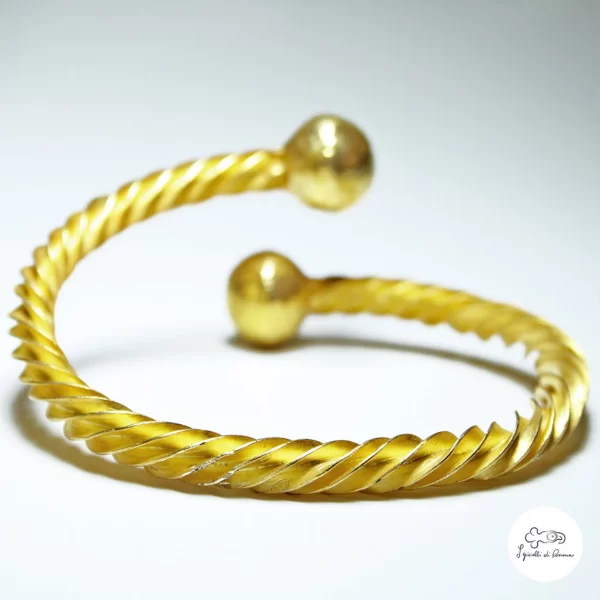 Bracciale in argento dorato ispirato a bracciali di età ellenistica esposti presso il Museo di Taranto 02