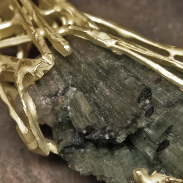 Ciondolo in oro giallo con cristallo di tormalina 03