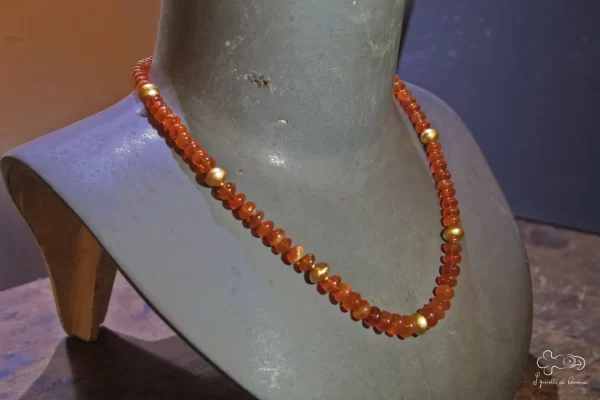 Collana con opale di fuoco montata in oro 00