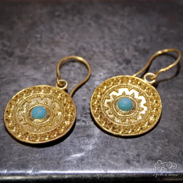 Orecchini in argento dorato con pasta di turchese 00