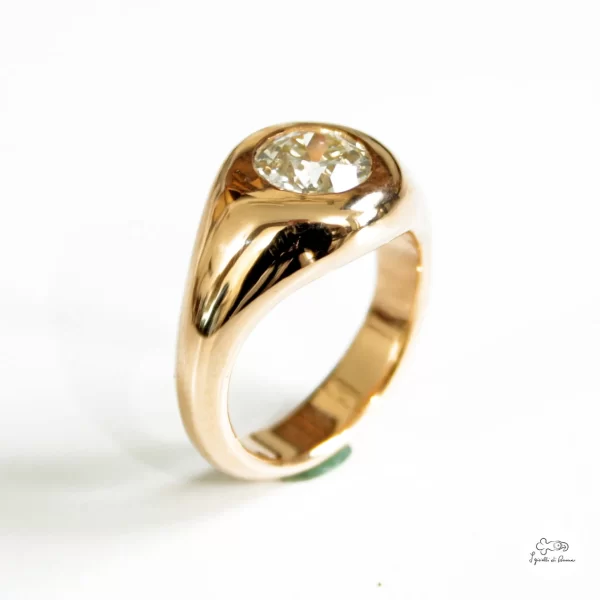 Rose gold ring with ancient cut diamond - Image 3