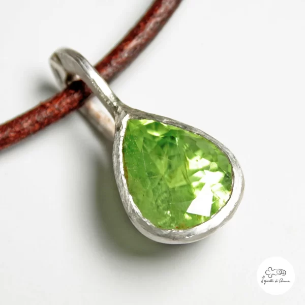 Ciondolo in argento con peridoto 04